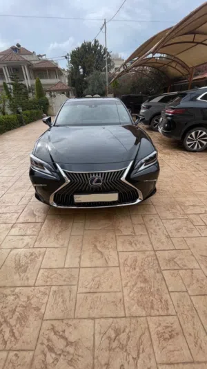 ليكزس es300 2020