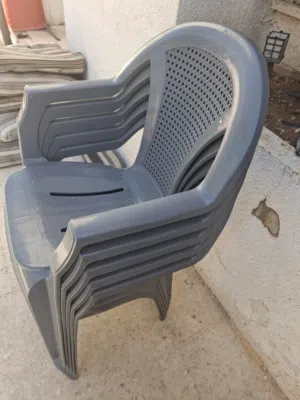 مرجوحه /طاوله و6 كراسي بلاستك