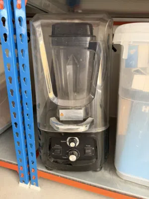 Heavy Duty Commercial Blender – Like New