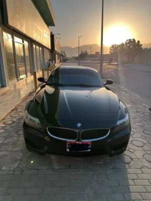 للبيع بي ام دبليو Z4 كشف موديل 2011   سيارة رياضية فخمة بحالة ممتازة جدًا، نظيفة من الداخل والخارج