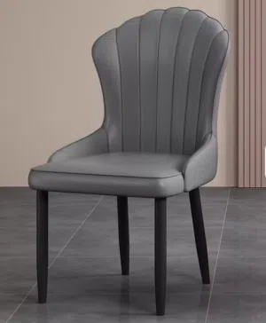 كرسي طعام فخم مصنوع من الجلد،عملي وسهل التنظيف مريح للغاية مناسب لغرف السفرة،خدمة التوصيل متوفرة