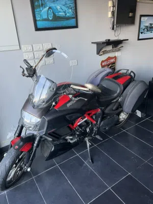 2015 Ducati diavel  6000 km