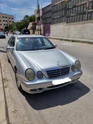 مرسيدس e 200 موديل 2002 للبيع بحالة ممتازة