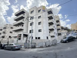 184 m2 3 Bedrooms Apartments for Sale in Amman Tla' Ali