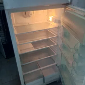 ثلاجه اريستون