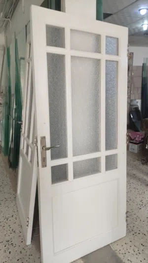 متوفر 2 ابواب استعمل نضيف