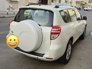 تويوتا راف فور 2012