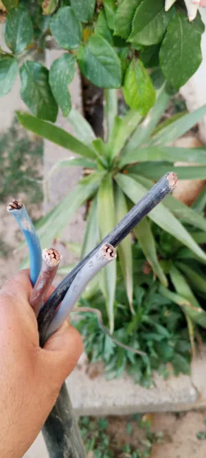 كابل 50 متر 34في 4 انحاس و 20 متر 34ف 4 نحاس للبيع