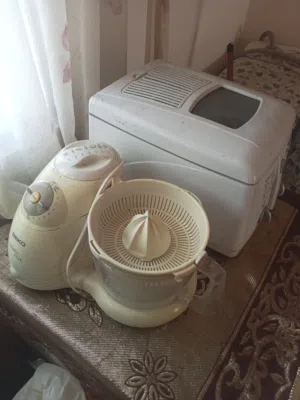 3 اجهزة مطبخ..قلاية كونتي بحاله ممتازه زيت وليست هواء +صانعة قهوه+ عصارة حمضيات للبيع في اربد