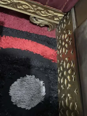 سجاد شاقي  وتخت مفرد حديد