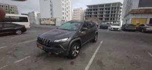 2016 Jeep Cherokee Trailhawk for Sale - Excellent Condition with Advanced Features