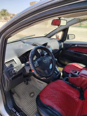 Used Opel Zafira in Baghdad