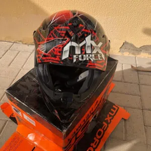 خوذة مكس فورس جديده مقابل 300 درهم بافضل سعر بالسوق