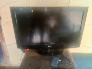 شاشه Lg32بوصه