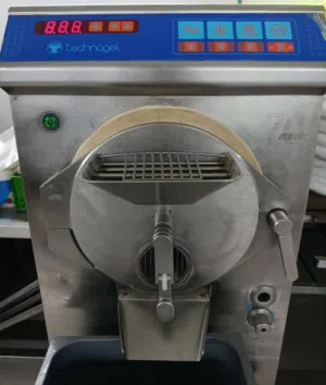 ماكينه بوظه جيلاتو +ماكينه بستره لصنع البوظه