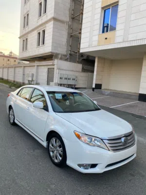 Used Toyota Avalon in Al Madinah