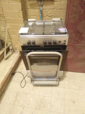 للبيع طباخ شغال بس نص نص عمر اليوسفي