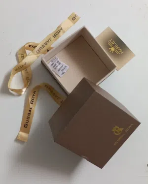 ساعة يد جميلة وفاخرة .. هديتك للعيد جاهزة