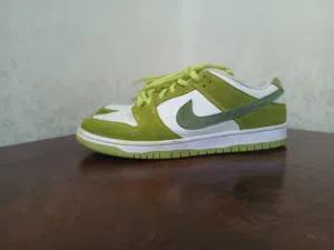 nike sb dunk green apple