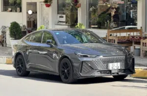 شانجان UNI-V 2025