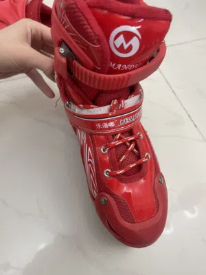 LEMANDU Adjustable Roller Skates - Size 38-42 (Excellent Condition)