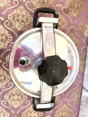 Presser cooker 9 liter new big size