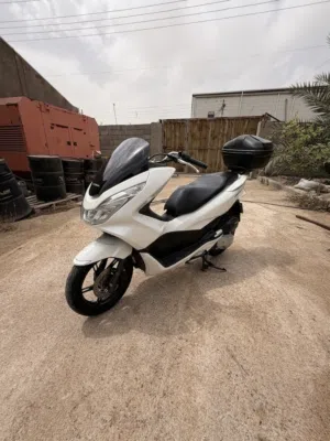 دراجة HONDA PCX-150