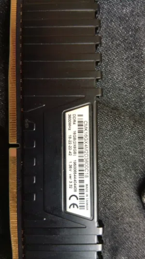 Vengance LPX 8GB Only 3600Mhz اقرأ الوصف