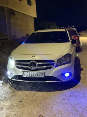 مرسيدس A180 2014 بحالة ممتازة