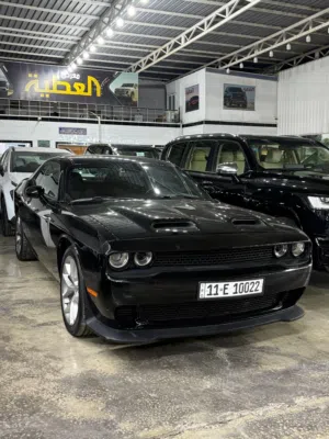 دودج تشالنجر  موديل 2022 وارد  اميركي  نوع الحادث جاملغ وبنيد