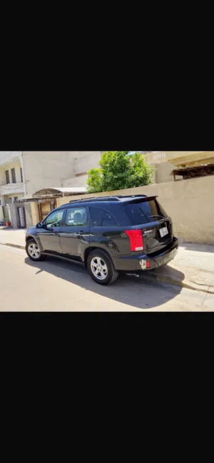 سيارة سازوكي x7l  7 راكب موديل لون اسود