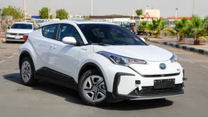 تويوتا C-HR كهرباء بالكامل للإيجار شهري