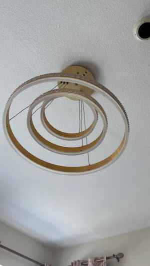chandelier for sale with 3 lights
