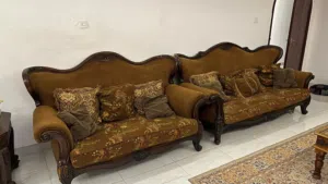 3 كراسي خشب بجوده عاليه