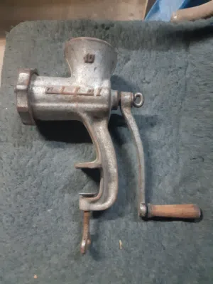 ماكينة رحى يدوية الدق الاول رقم 10