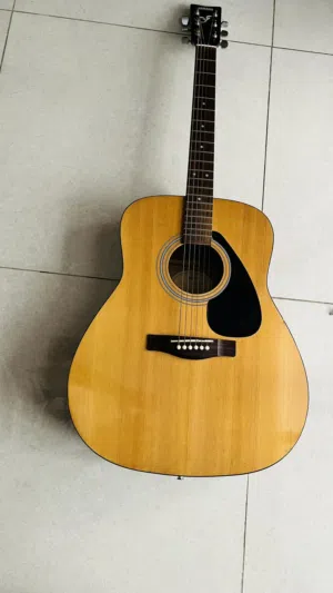 Yamaha FX310 Acoustic Guitar – Excellent Condition, Great Sound, Ready Also Many Assessories