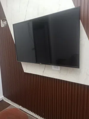 شاشة TCL  49 بوصة