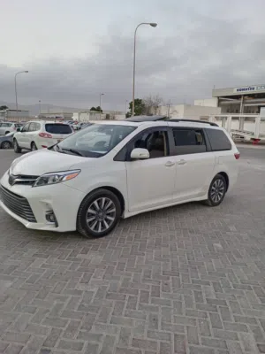 Used Toyota Sienna in Dhofar