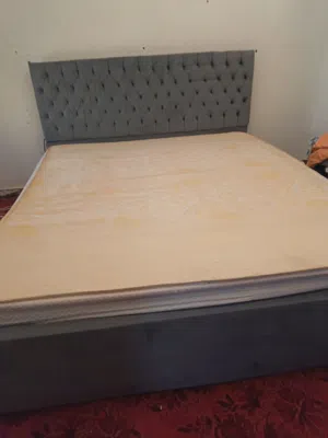 سرير كابوتينه كبير مستعَل
