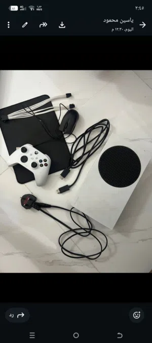 إكس بوكس سيريس  إس نضيف جدا مع ملحقات