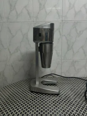 ماكينة كابتشينو وفريزر حجم وسط