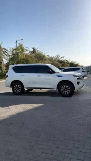 نيسان 2014