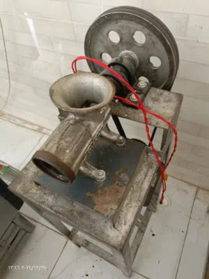 فرامة لحم مجمدات