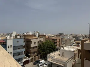 شقق ومكاتب تجارية للايجار في مجمع اداري لجميع النشطات