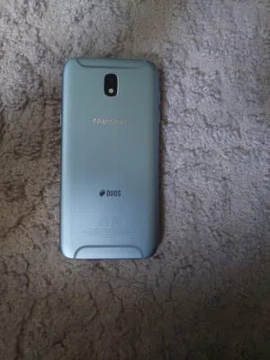 Samsung Galaxy J5 16 GB in Zarqa