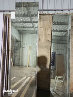 مرايا طويله مستعمله بحاله جيده جدا