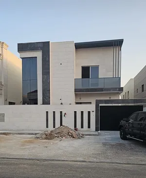5 Bedrooms . More than 6 bathrooms . 330 m21