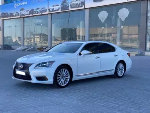 Lexus LS-460 2014 (White)