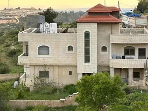 420 m2 More than 6 bedrooms Villa for Sale in Ramallah and Al-Bireh Atara