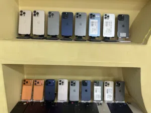 Apple iPhone 11 512 GB in Muscat